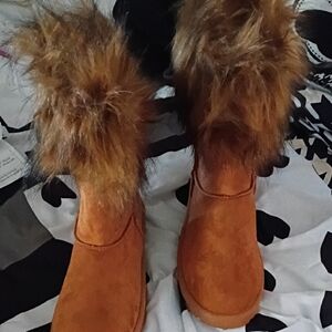 Women's Tan Fur-Trimmed Boots